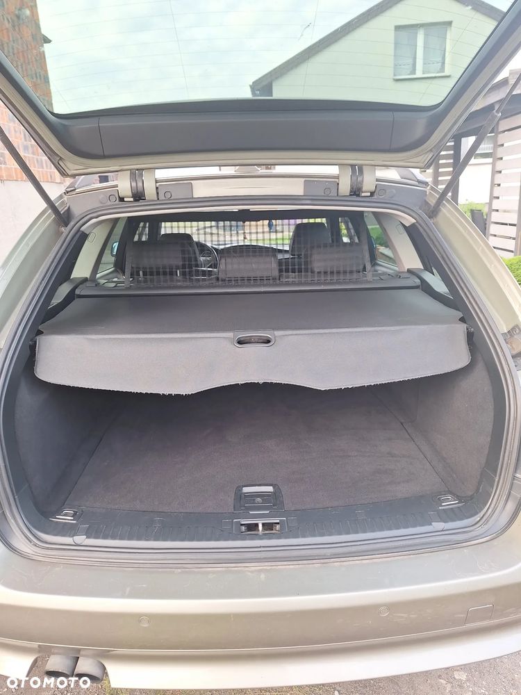 BMW Seria 5 525d - 10