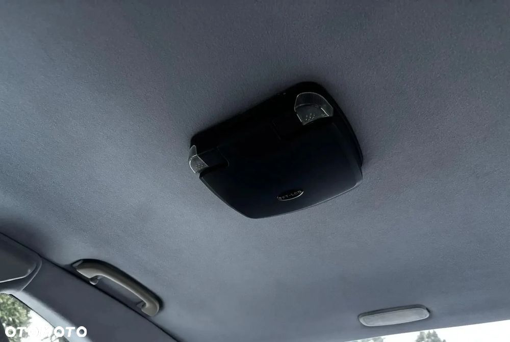 Mercedes-Benz CLK - 28