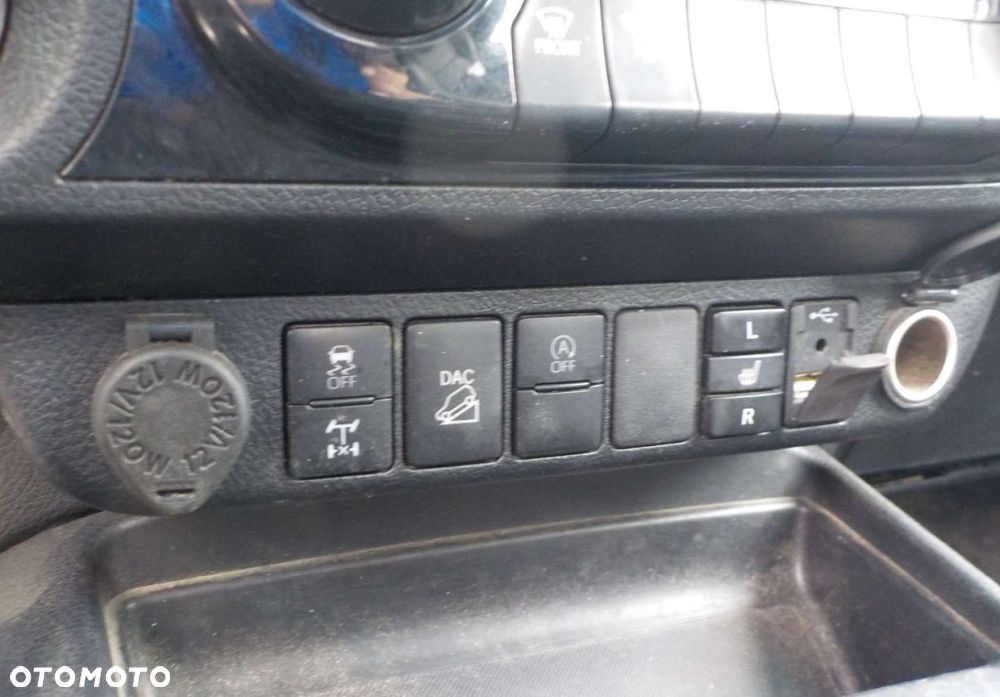 Toyota Hilux - 21