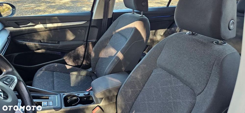 Volkswagen Golf - 25