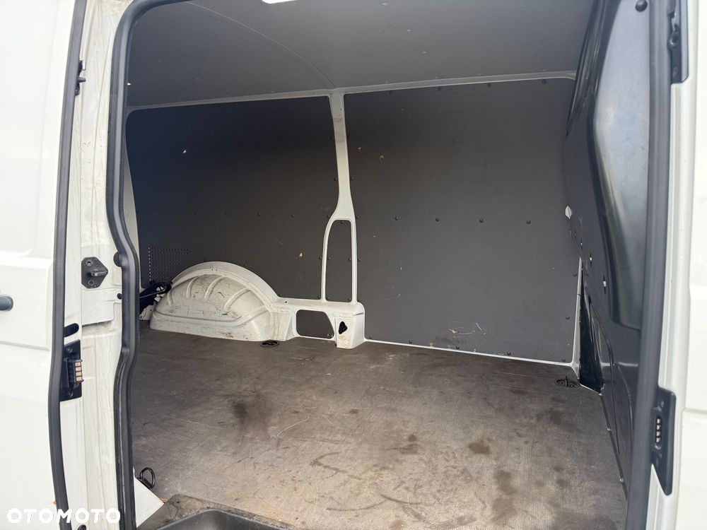 Volkswagen Transporter  T6 - 8