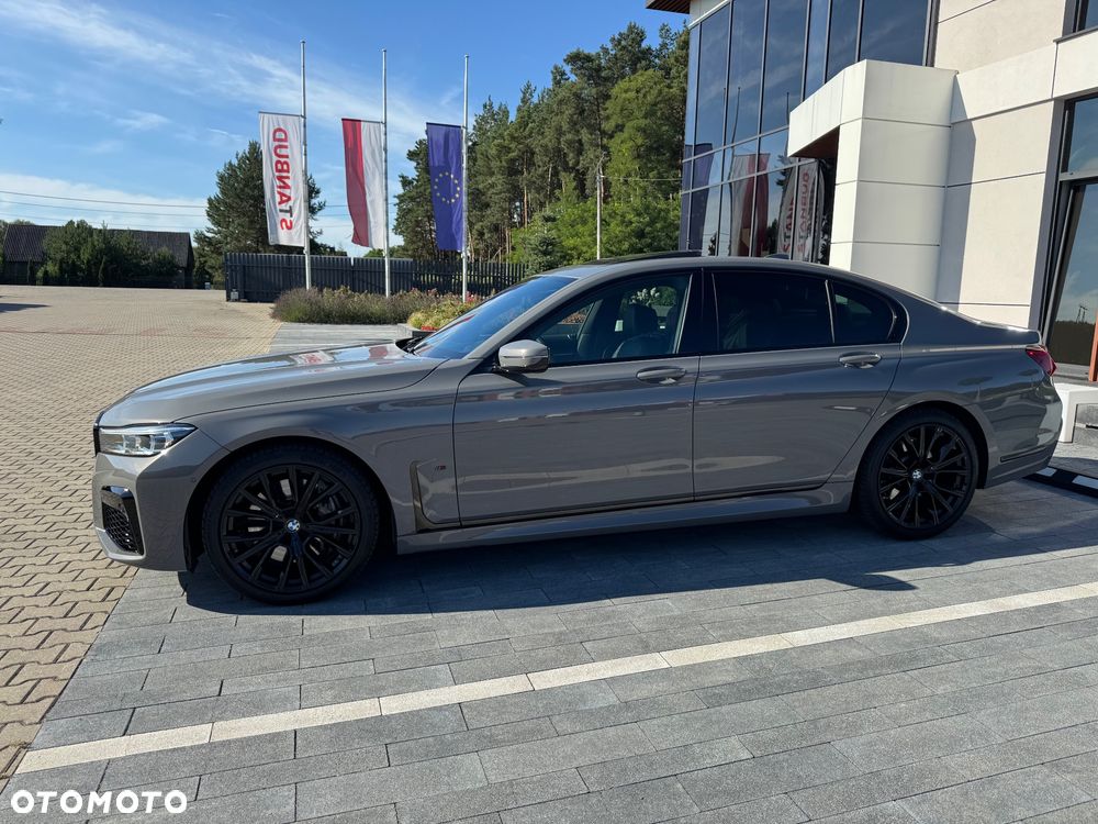 BMW Seria 7 740d xDrive sport - 37