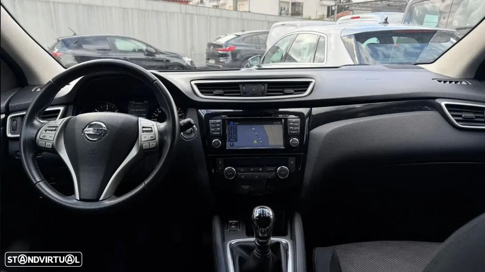 Nissan Qashqai 1.5 dCi N-Connecta 18 - 14