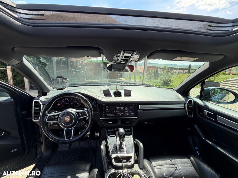 Porsche Cayenne - 10