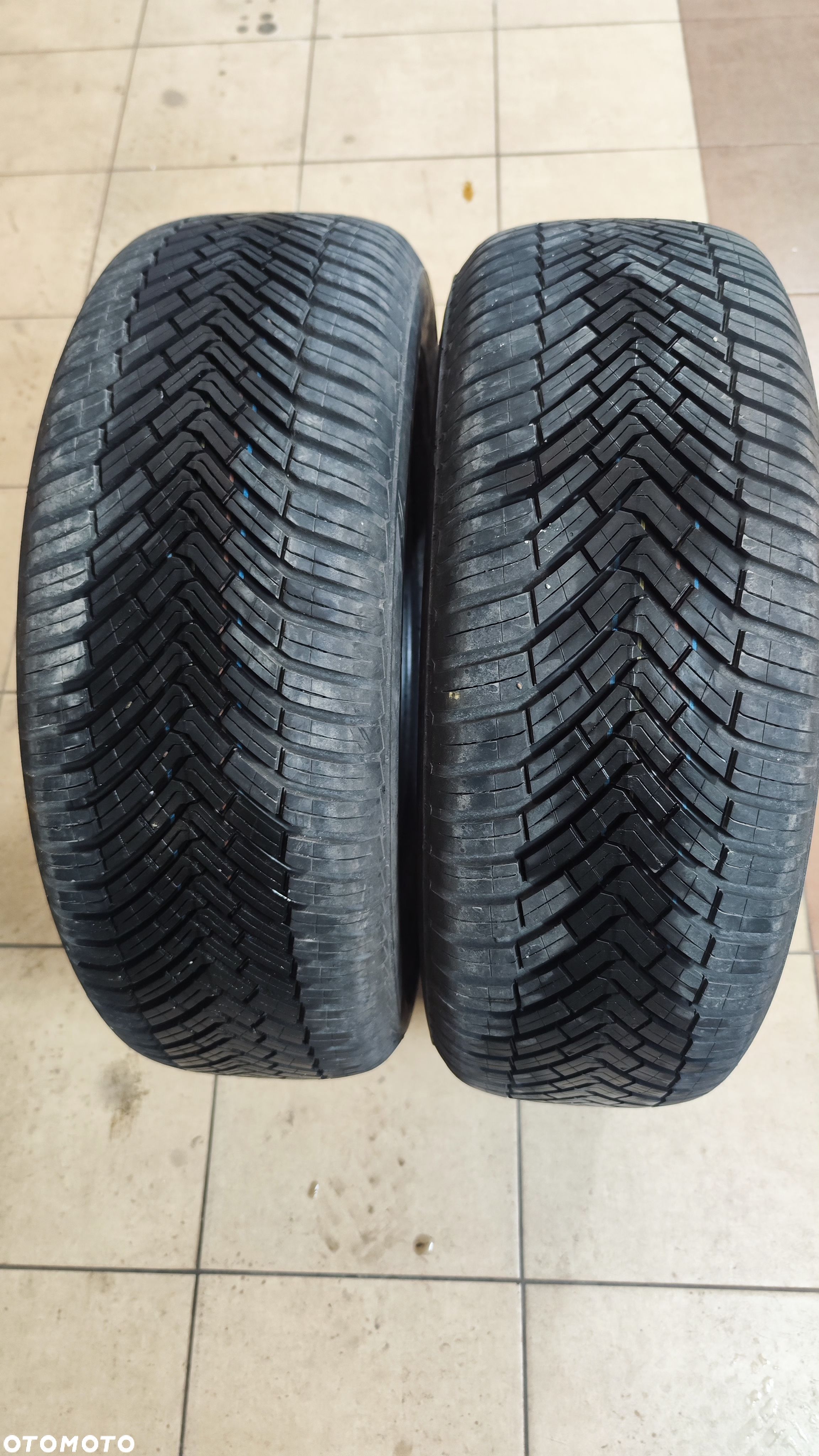 Dwie opony wielosezonowe Continental 235/60/17nowe - 1
