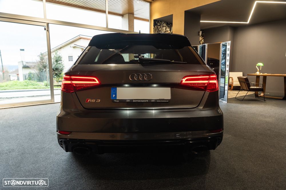 Audi RS3 Sportback 2.5 TFSI quattro S tronic - 4