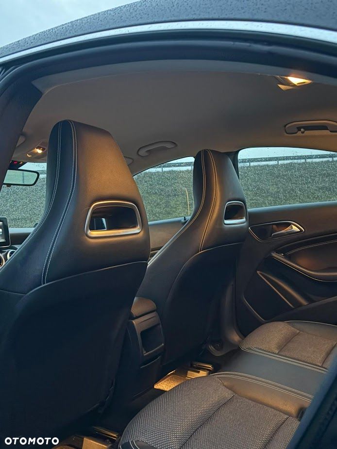 Mercedes-Benz CLA 180 7G-DCT - 6