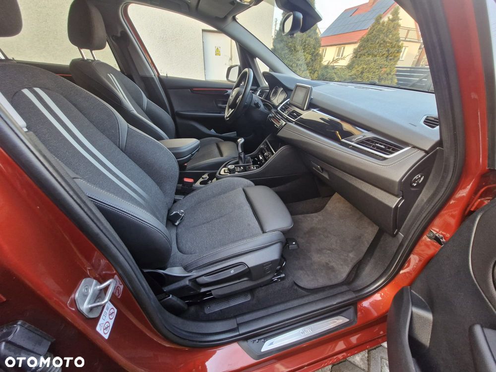 BMW Seria 2 216i Sport Line - 7