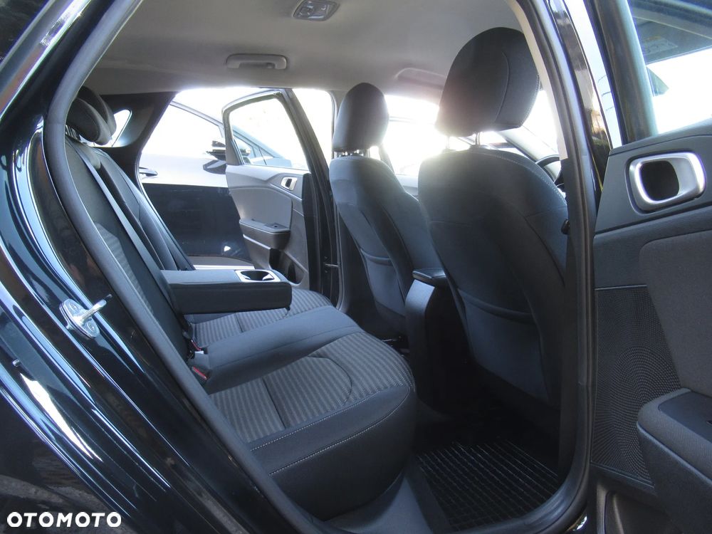 Kia Ceed 1.5 T-GDI M DCT - 8