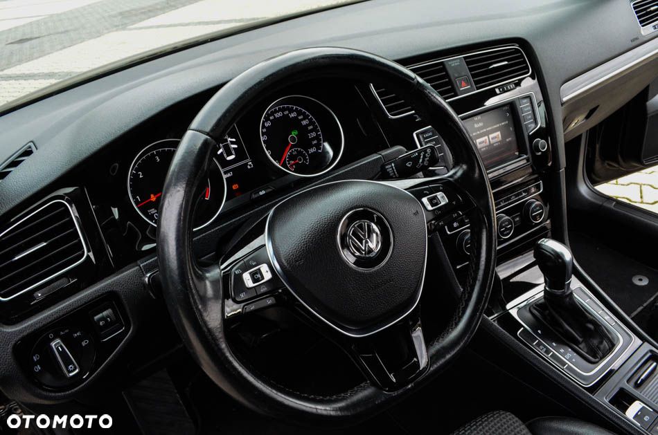 Volkswagen Golf 2.0 TDI (BlueMotion Technology) DSG Highline - 26