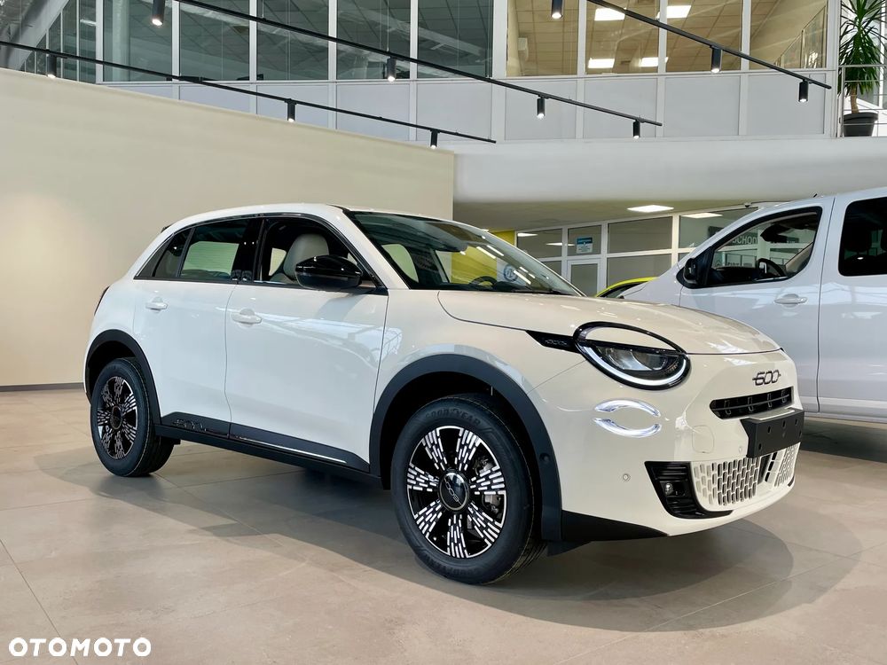 Fiat 600 1.2 Turbo Pop eDCT - 3