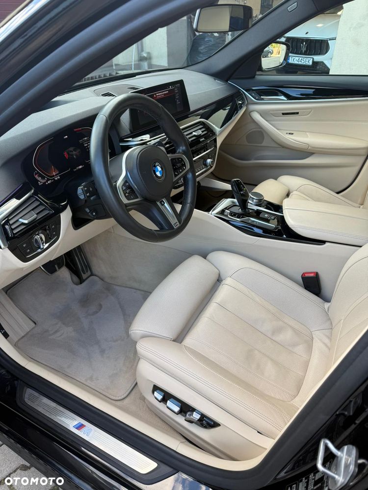 BMW Seria 5 520d xDrive mHEV M Sport sport - 9