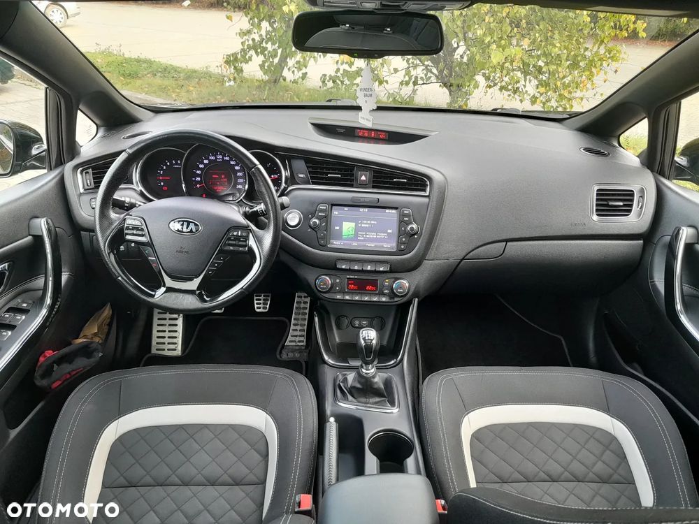 Kia Ceed 1.6 CRDi 136 ISG GT Line - 5