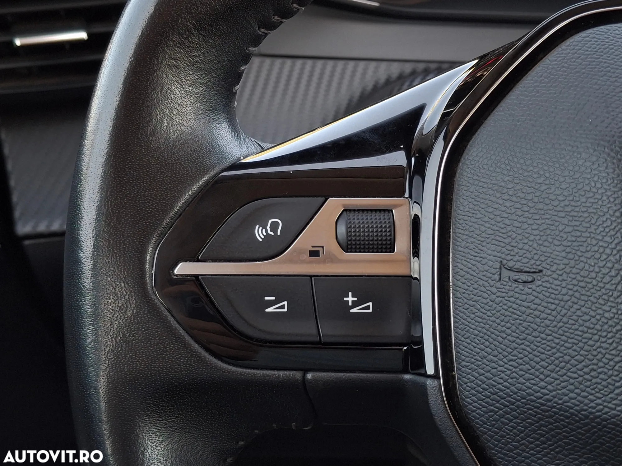 Peugeot 208 - 15