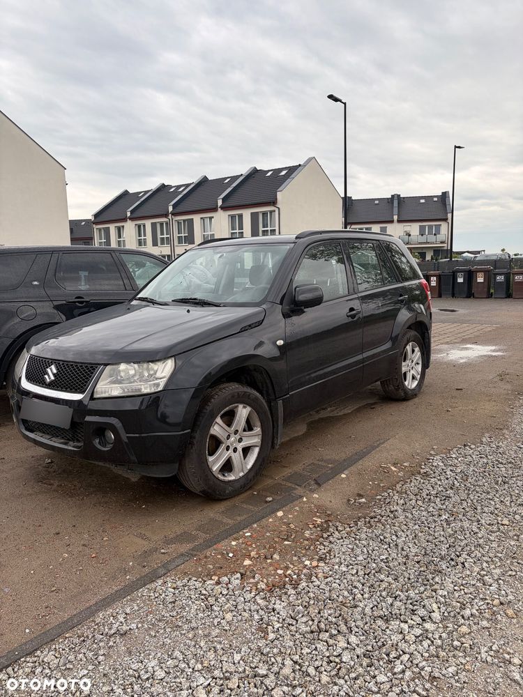 Suzuki Grand Vitara 2.0 Automatik Comfort - 2