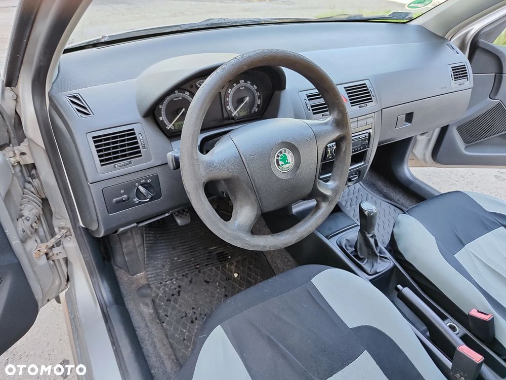 Skoda Fabia 1.2 12V Ambiente - 18