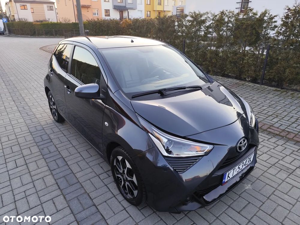 Toyota Aygo x-clusiv - 1