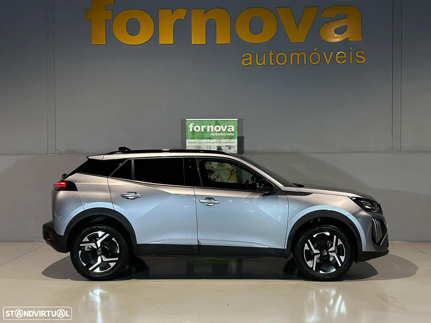 Peugeot 2008 1.2 PureTech Allure EAT8 - 5