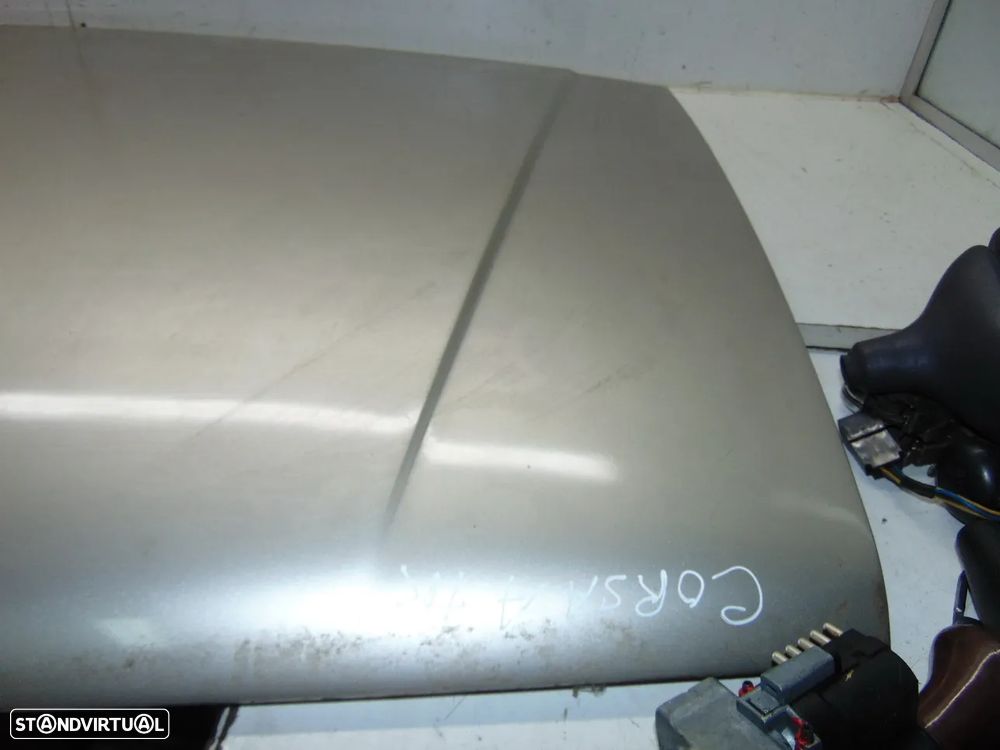 Opel Corsa TR capot - 4