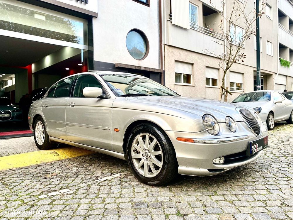 Jaguar S-Type 3.0 V6 Executive Auto. - 6