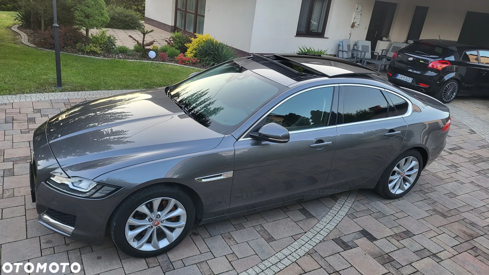 Jaguar XF 2.0 T Prestige - 1