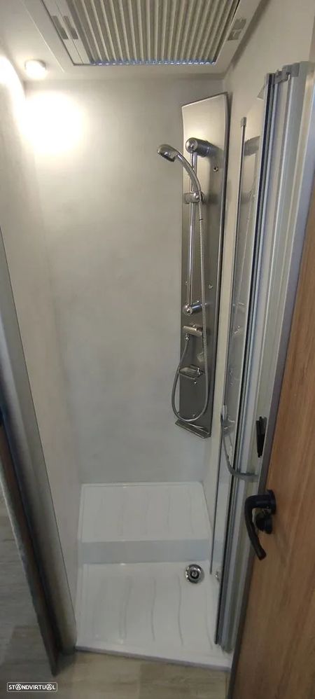 Pilote Expression P746C - IVA descriminado - C. central - Cx. AT9 - 6