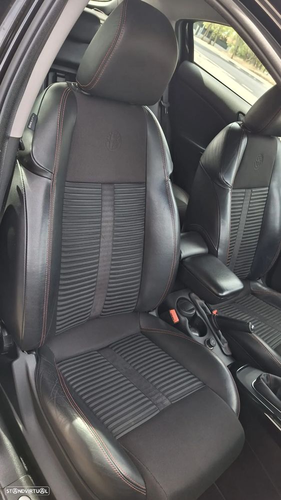Alfa Romeo Giulietta 1.6 JTDm Distinctive - 21