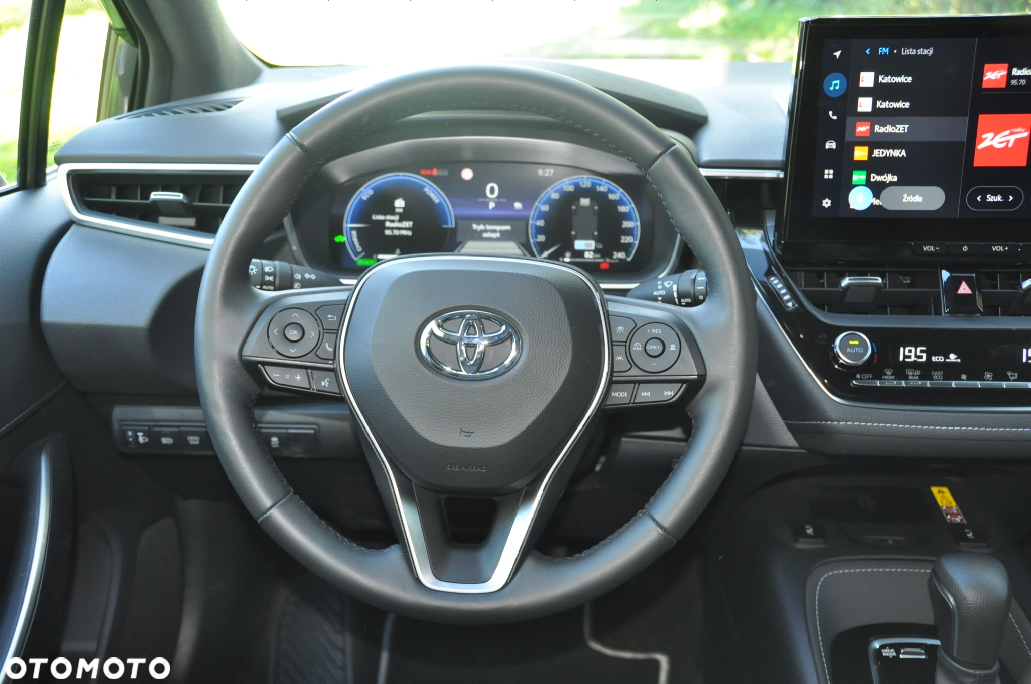 Toyota Corolla - 30