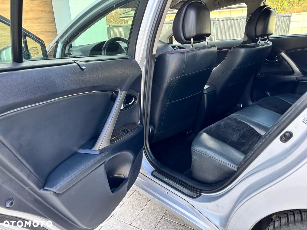 Toyota Avensis 2.2 D-4D Prestige - 10