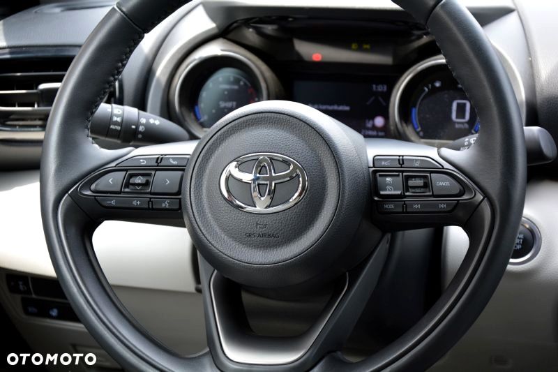 Toyota Yaris - 25