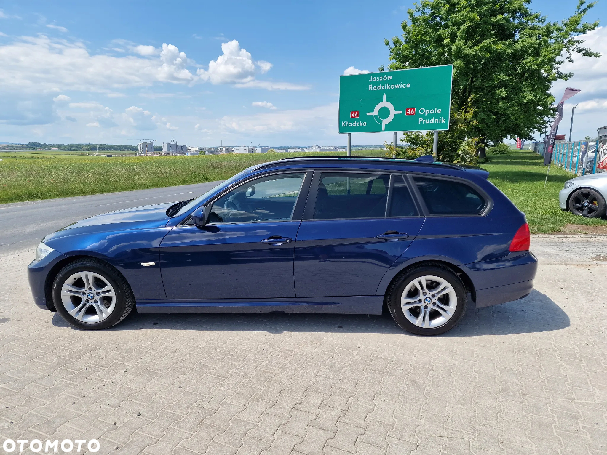BMW Seria 3 318d Touring Blue Performance Luxury Line - 13