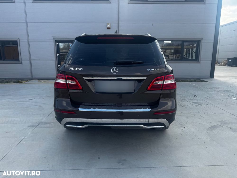 Mercedes-Benz ML - 6