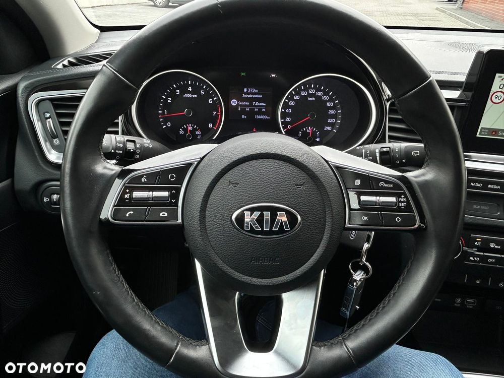 Kia Ceed - 30