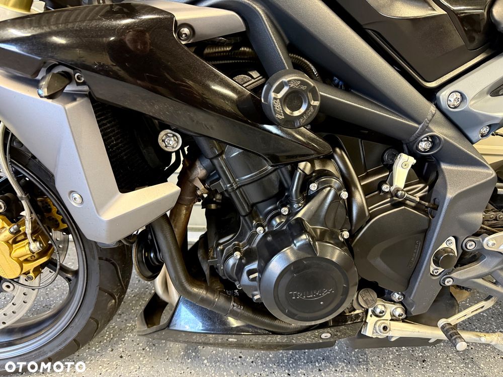 Triumph Street Triple - 15