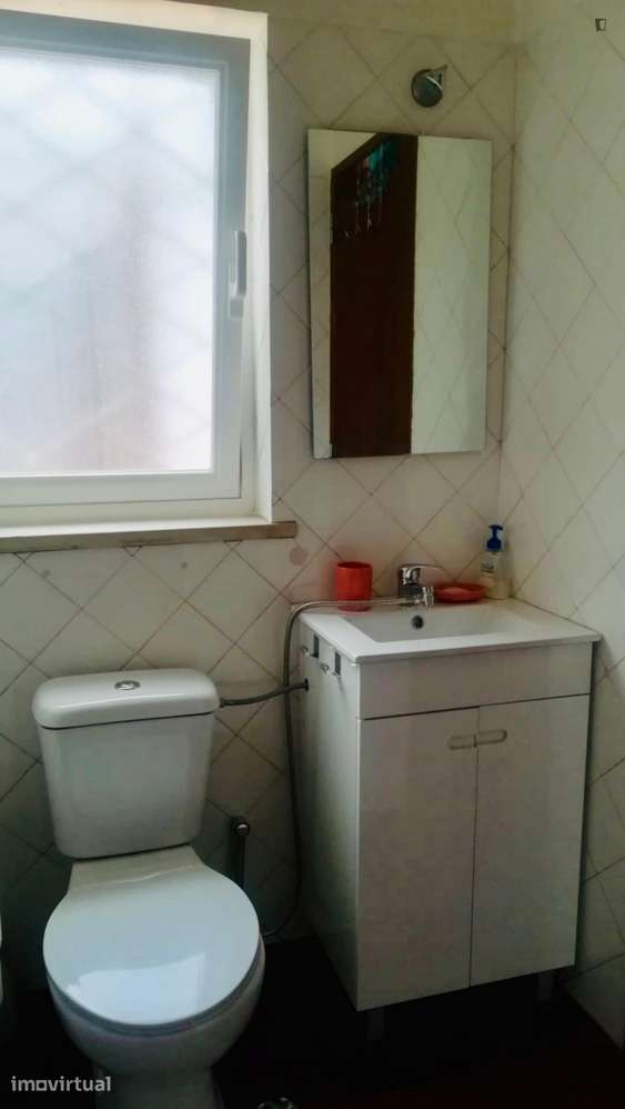 Quarto - localizado em Estoril Lisbon - Grande imagem: 2/6