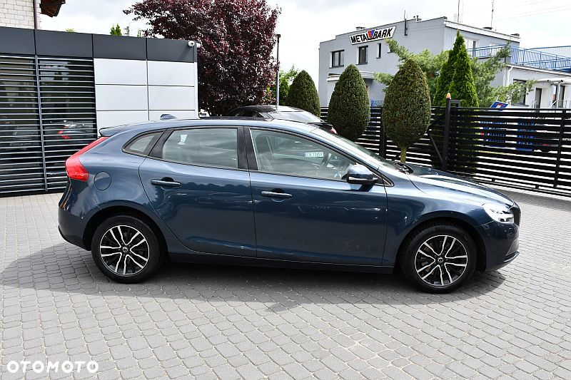 Volvo V40 T2 Drive-E Momentum - 29