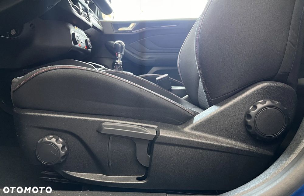 Ford Focus 1.5 EcoBoost ST-Line ASS - 23