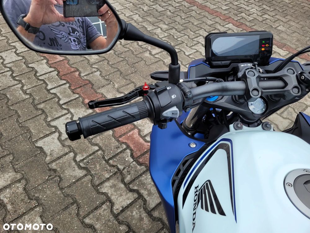Honda CB - 23