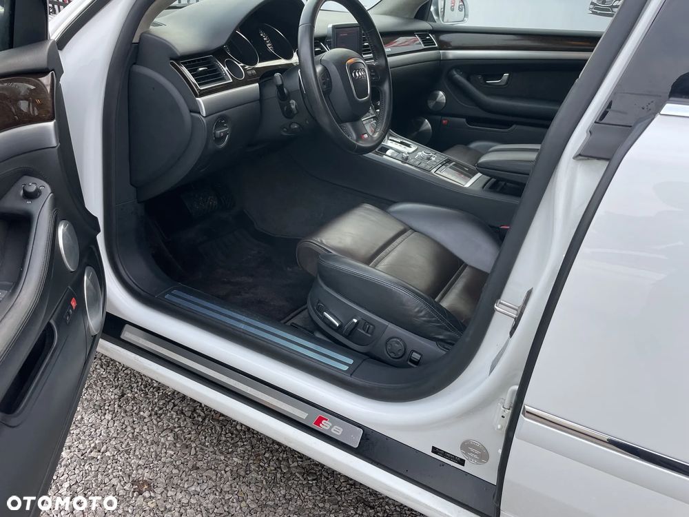 Audi S8 - 19