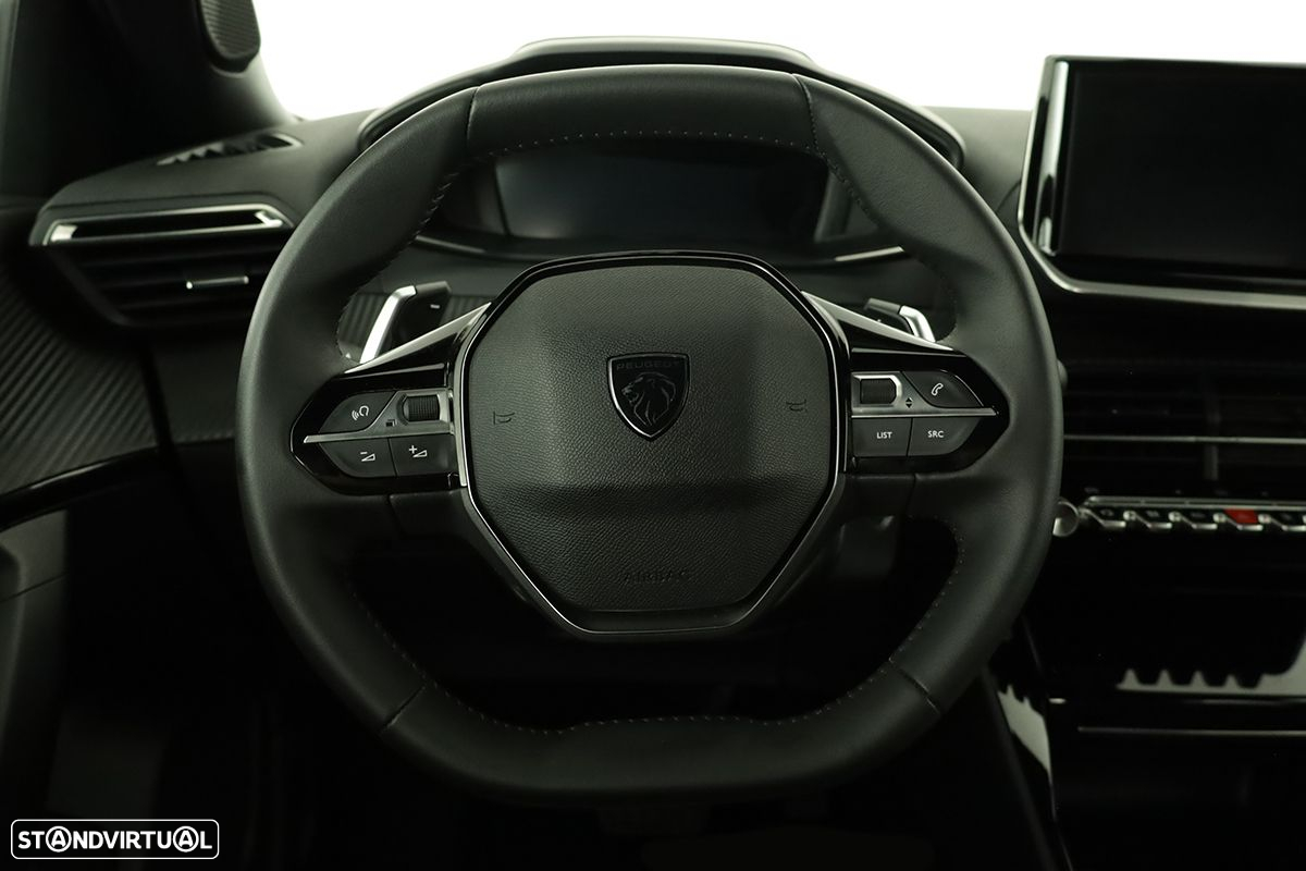 Peugeot 2008 1.2 PureTech Allure EAT8 - 15