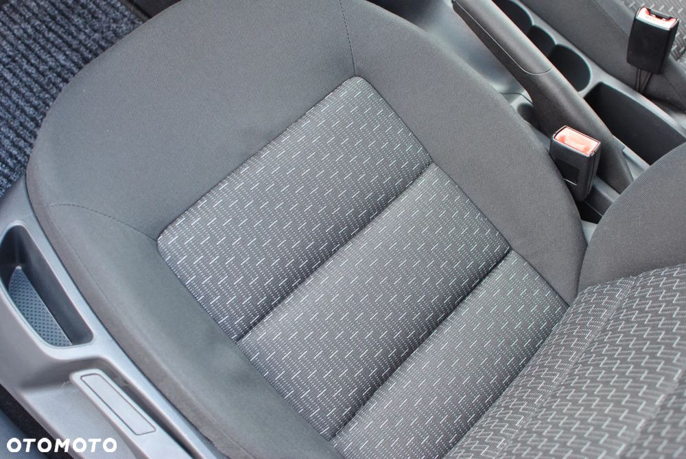 Skoda Octavia 1.6 Ambiente - 22