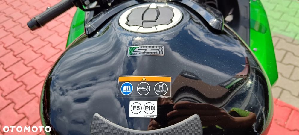 Kawasaki H2 - 13