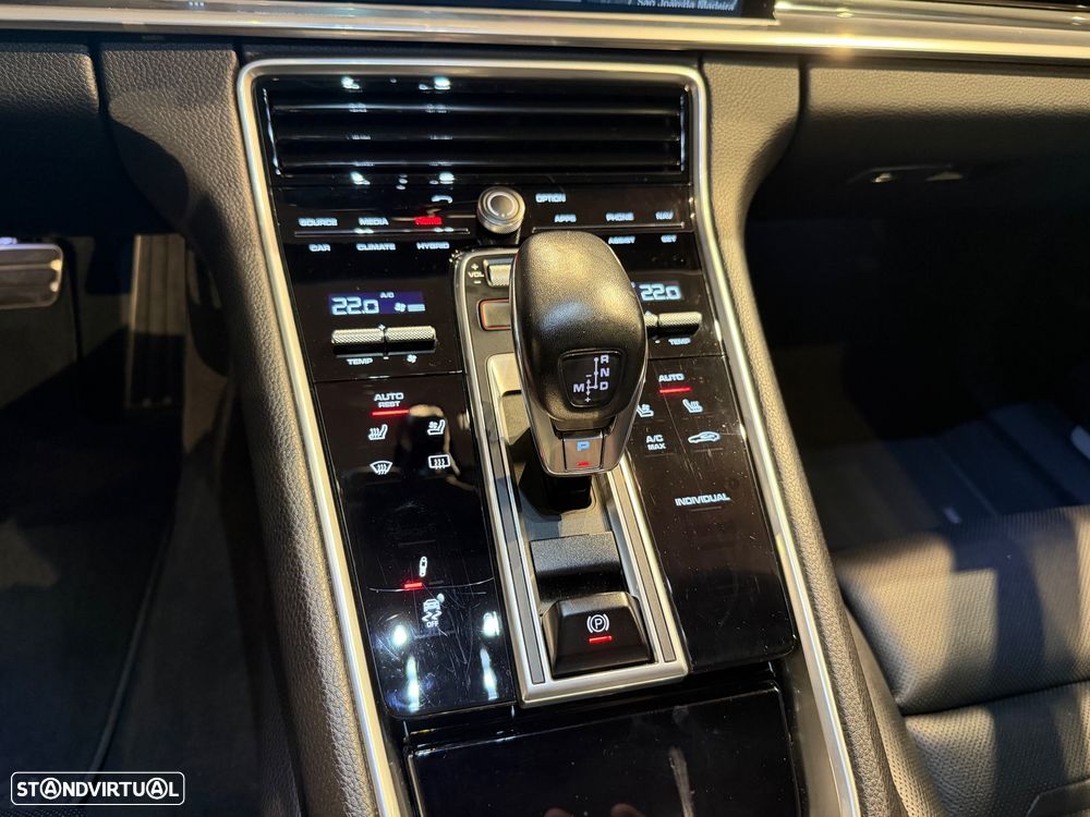 Porsche Panamera Sport Turismo 4 E-Hybrid Platinum Edition - 57