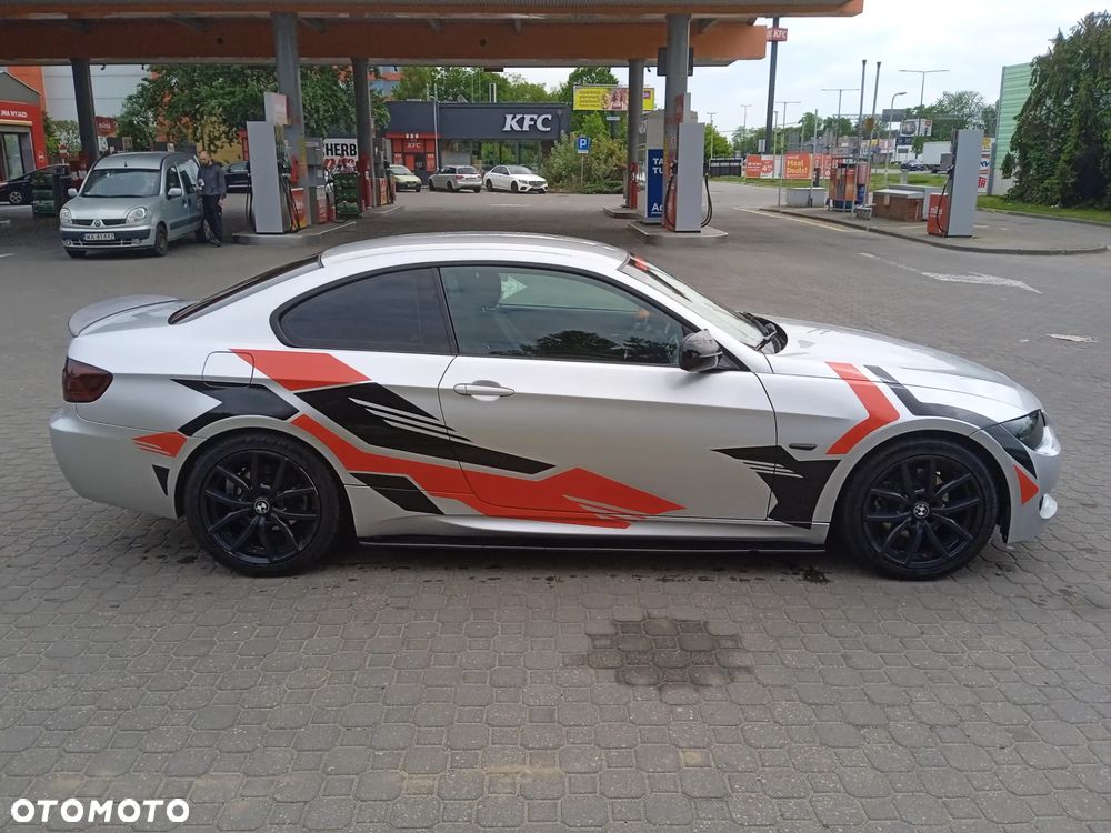 BMW Seria 3 320d DPF Edition Exclusive - 26