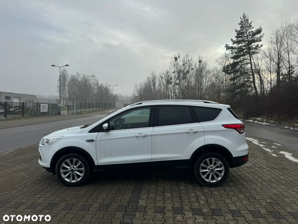 Ford Kuga 2.0 TDCi 2x4 Titanium - 8