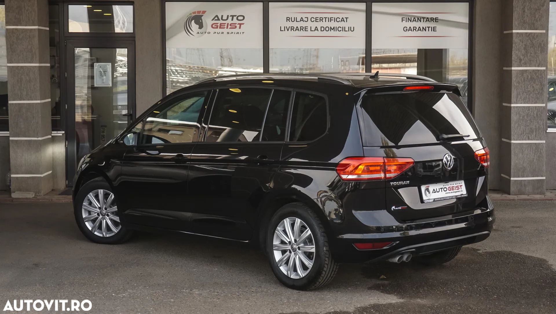 Volkswagen Touran 2.0 TDI DSG Comfortline - 7