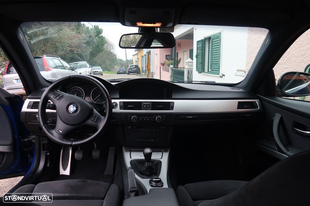 BMW 320 d Coupe Edição M - 10