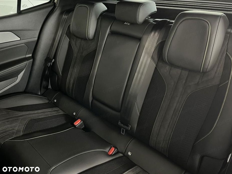 Peugeot 408 1.2 PureTech mHEV GT S&S e-DCS6 - 9