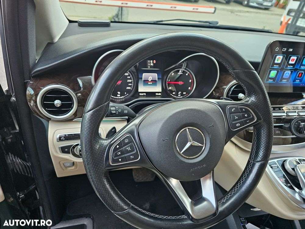 Mercedes-Benz V - 12