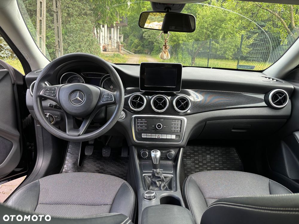 Mercedes-Benz CLA 180 d - 6